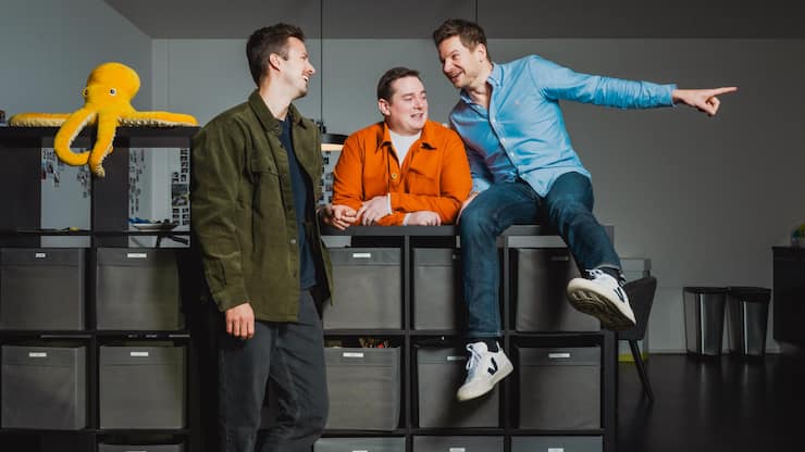 <p>Passion für Technologie: Tobias Giger, Lander Van Breda und Ben Kayser (v.l.) vereinfachen mit ihrer Software die Kommunikation für Events.</p>