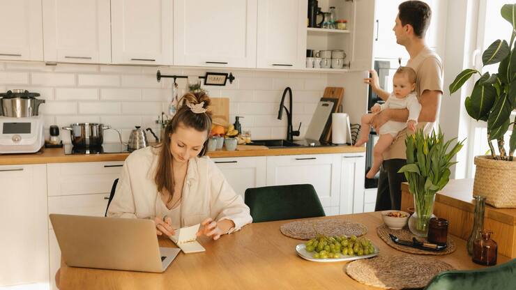 Frauen, Working Moms, Teilzeitfalle