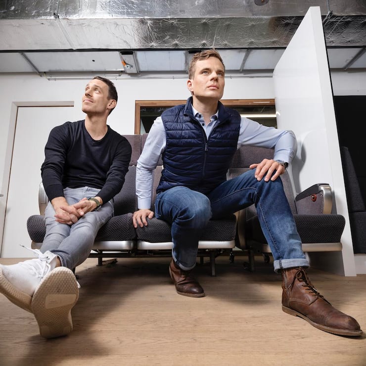 Alexandre Martin (l.) und Morgan Siffert vereinfachen mittels KI den Betrieb von Vergnügungsparks, ­Museen oder Theatern.