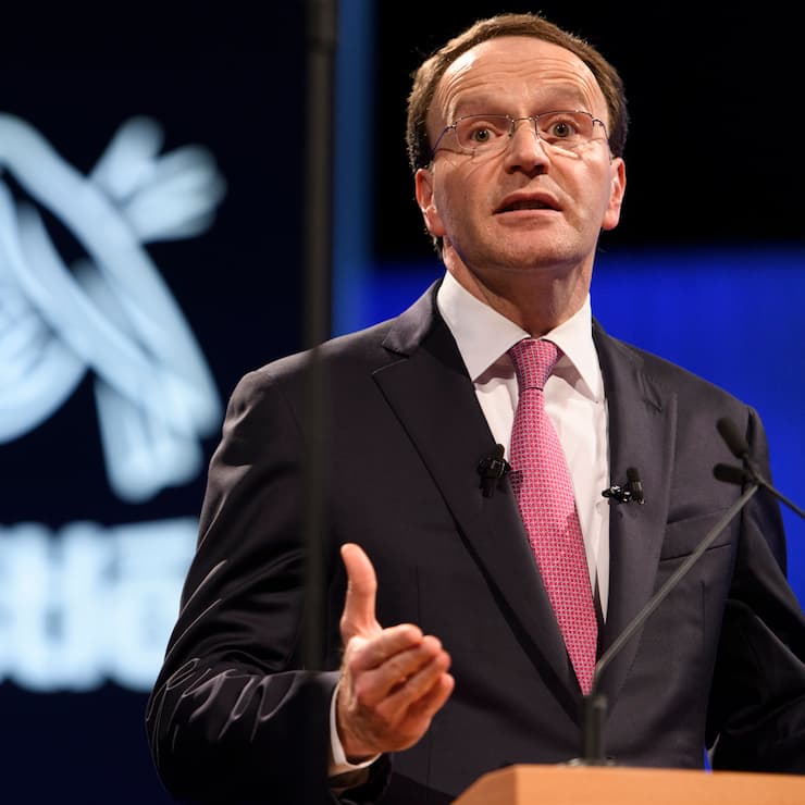 Mark_Schneider