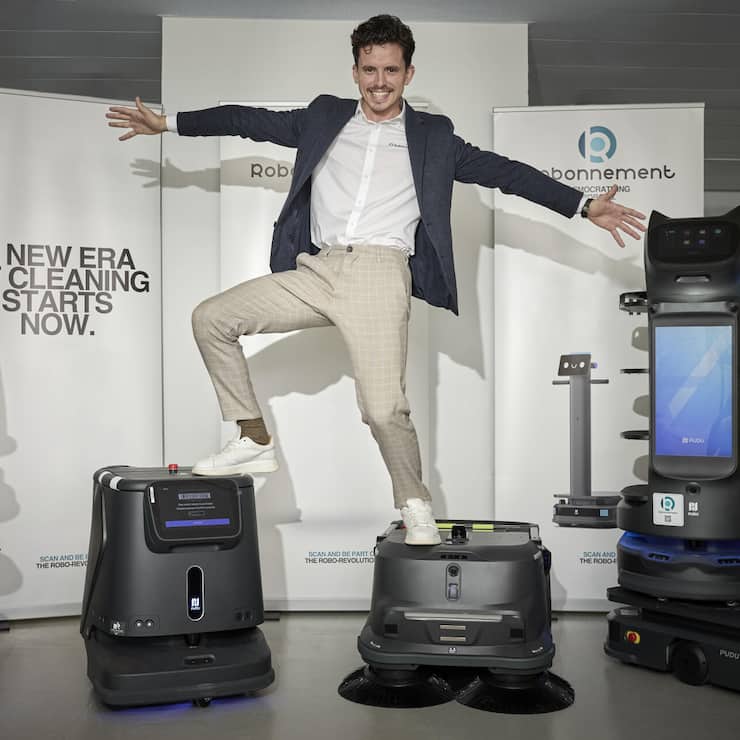 <p>Nimrod Malinas will die Pionierrolle einnehmen bei «der globalen Transformation der Arbeit durch die Demokratisierung des Zugangs zur Robotik».</p>