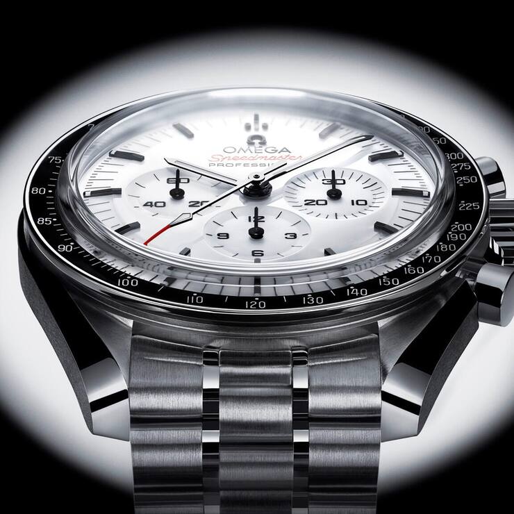 OMEGA Speedmaster Moonwatch