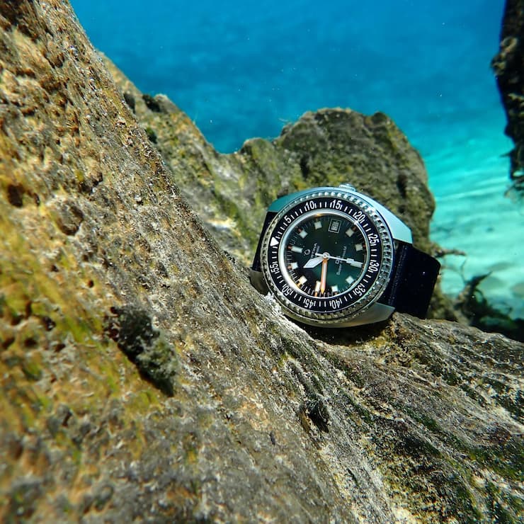 Die Schweizer Uhrenmarke Certina brachte mit der DS Super PH1000m eine bis 1000 Meter wasserdichte Uhr aus den 1970ern zurück und schafft es sogar, im dreistelligen Preisbereich zu bleiben.