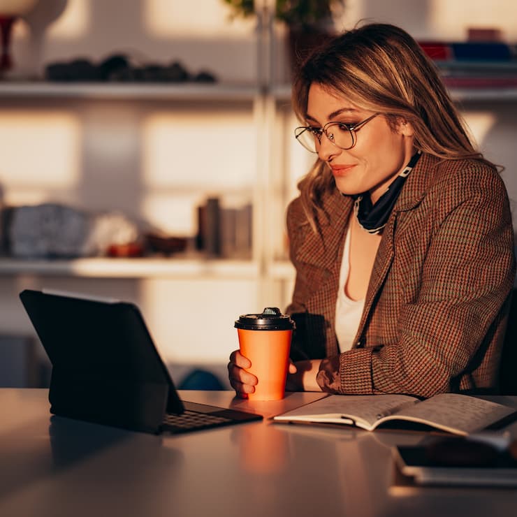 Studien zeigen: Immer mehr Frauen – besonders Millennials – werden in Sachen Finanzen immer sicherer.