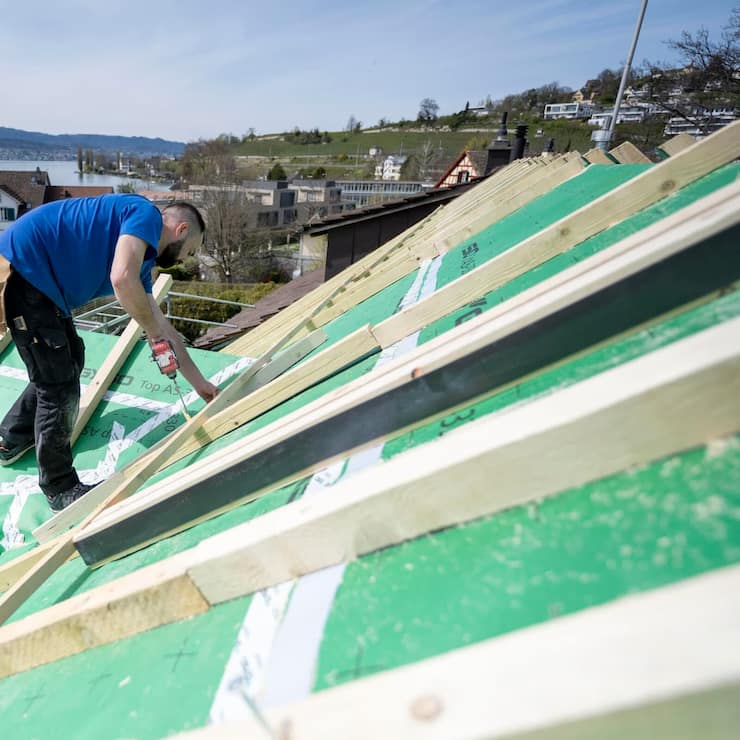 SCHWEIZ MEILEN UMBAU GENERATIONENHAUS