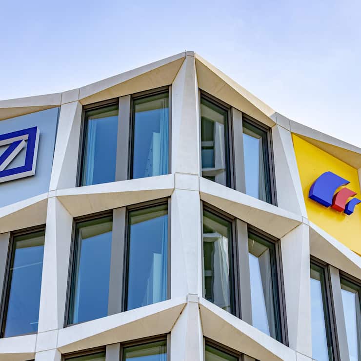 Neue lage 14 Jahre nach der Übernahme droht der Deutschen Bank, dass sie Postbank-Aktionäre entschädigen muss.