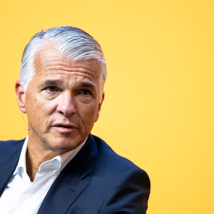 Der CEO der Grossbank UBS Sergio Ermotti, nimmt an einer Talkrunde am "Tag der Wirtschaft 2025" des Wirtschaftsverbandes Economiesuisse teil, am Freitag, 5. September 2025 im Kongresszentrum Trafo in Baden. (KEYSTONE/Andreas Becker)