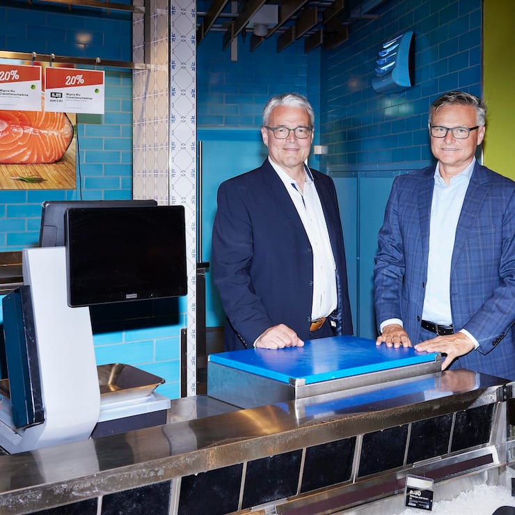 Preiskampf Peter Diethelm (l.) und Mario Irminger sehen die neue Tiefpreisstrategie der Migros als Erfolg.
