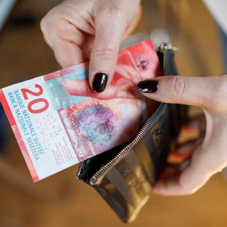 Schweizer 20 Franken Note in einem Portemonnaie. 