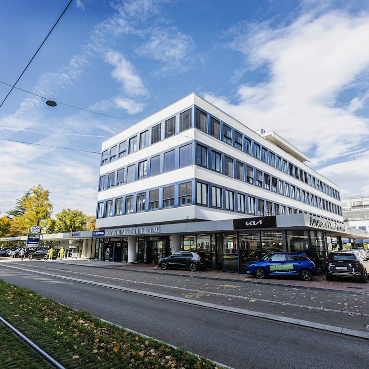 <p>Ein geschätzter Umsatz von 16,8 Milliarden Franken im Jahr 2024 macht die Emil Frey Gruppe zum grössten Autohändler Europas.</p>