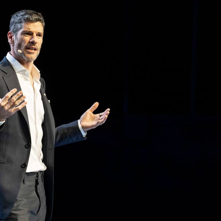 BIL 02/25 MdM Stefan Bollinger Julius BA$?r