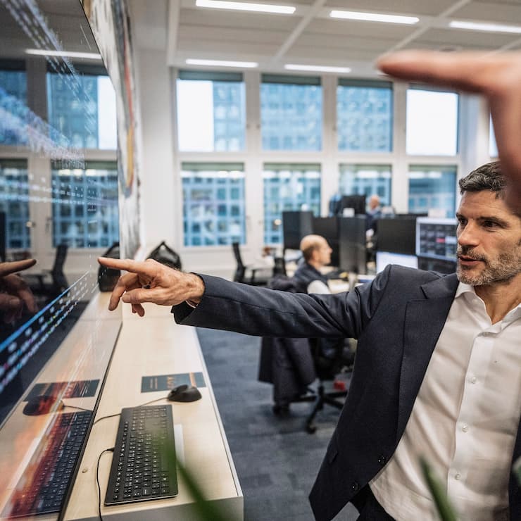 EnergiebündelStefan Bollinger beim «Walk the Floor» am 9. Januar, seinem ersten Arbeitstag für Julius Bär.
