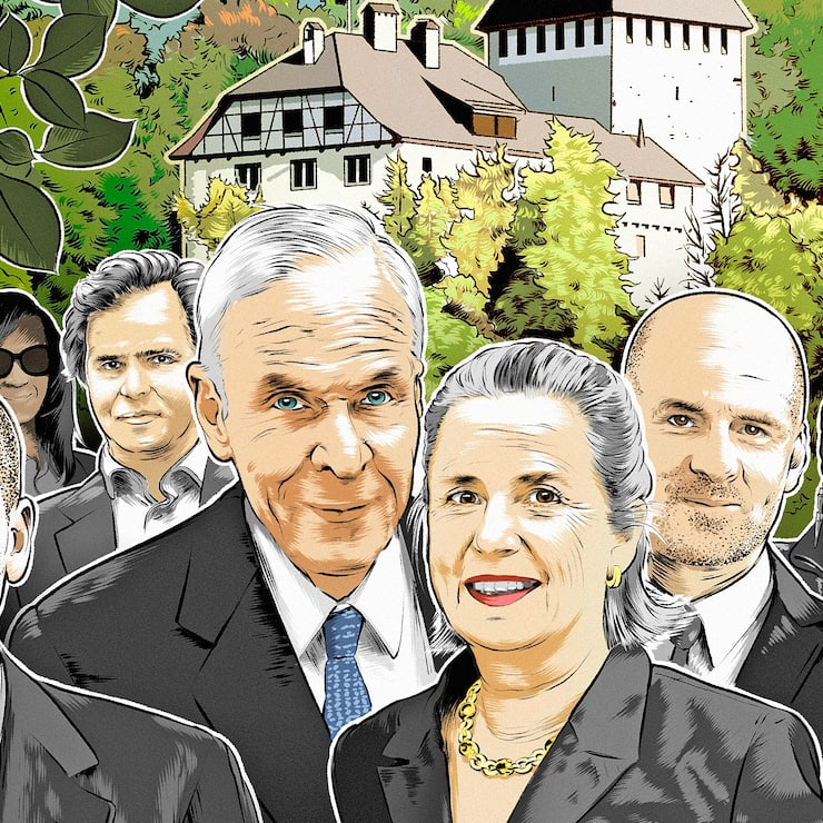Finck-Clan: August von Finck mit Gattin Francine (Mitte), links von ihm seine Kinder August François, Maria Theresia und Luitpold (von links). Rechts: Sohn Maximilian mit Gattin Ana Paula, einem brasilianischen Model. Im Hintergrund die Schweizer Residenz, Schloss Weinfelden im Thurgau.
