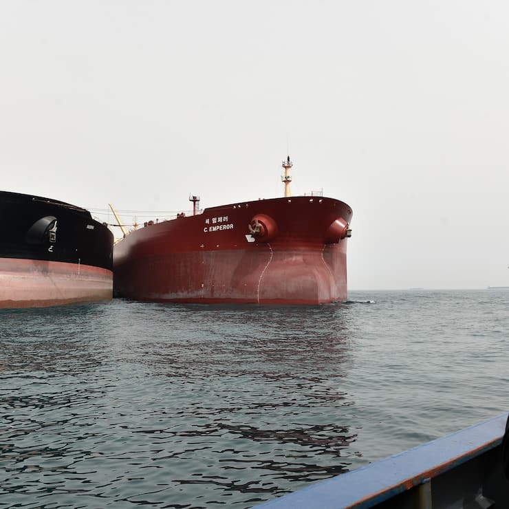 TEHRAN, IRAN - MARCH 12: A general view of the Port of Kharg Island Oil Terminal, 25 km from the Iranian coast in the Persian Gulf and 483 km northwest of the Strait of Hormuz, in Iran on March 12, 2017. Kharg Island Oil Terminal brings Iranian oil to the world market. The oil terminal is the world's largest open oil terminal, with 95% of Iran's crude oil exports coming through it. (Photo by Fatemeh Bahrami/Anadolu Agency/Getty Images)