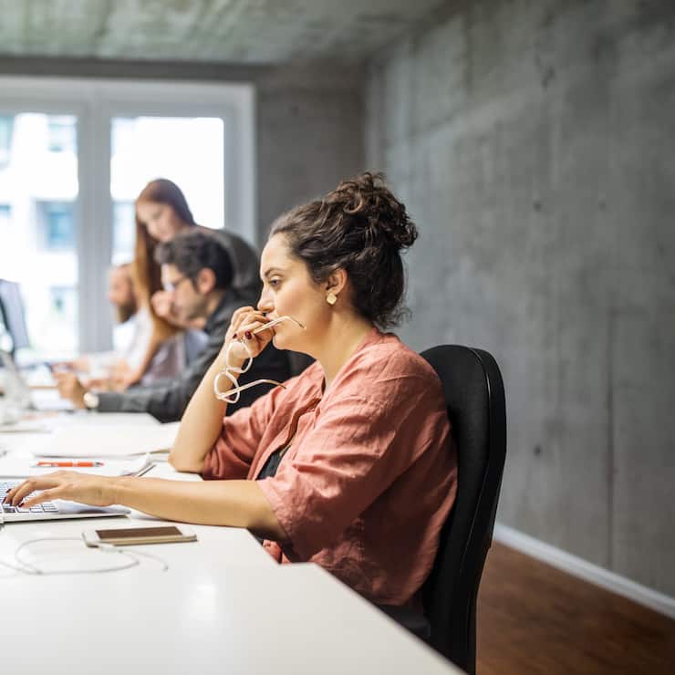Geschäftsfrau bei der Arbeit