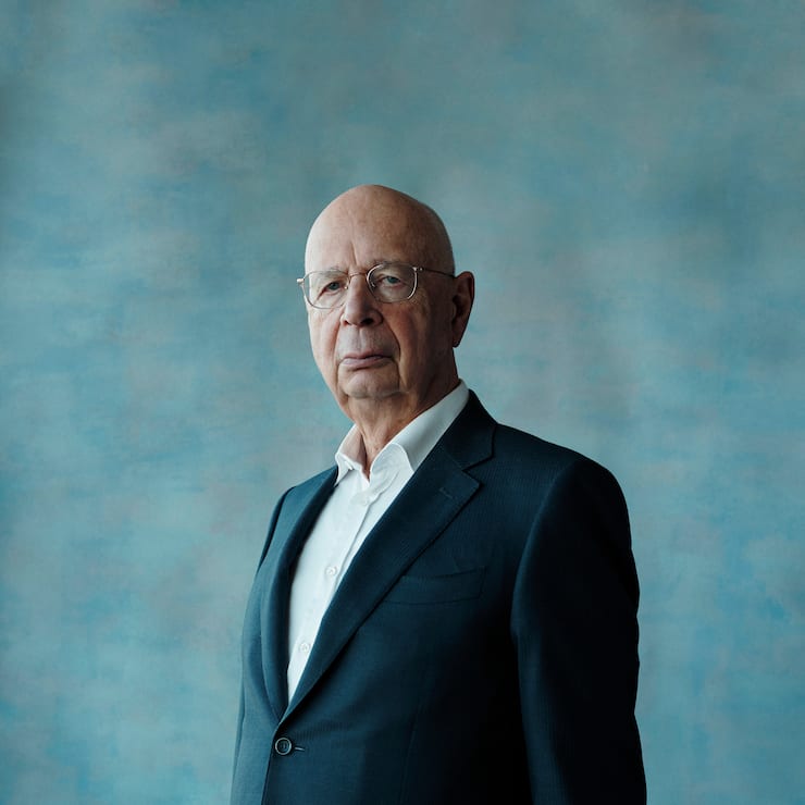 Portrait von Klaus Schwab, Gründer des World Economic Forum (WEF).