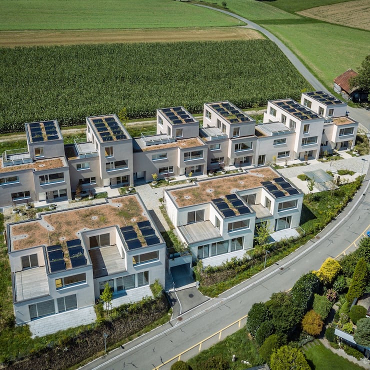 Foto: Thomas Meier. Sins (AG). Geistersiedlung, Immo, Immobilien, Siedlung, Leerstehende Siedlung, Ã¼berbauung. Bauboom, Eigenheim, Wohnung.