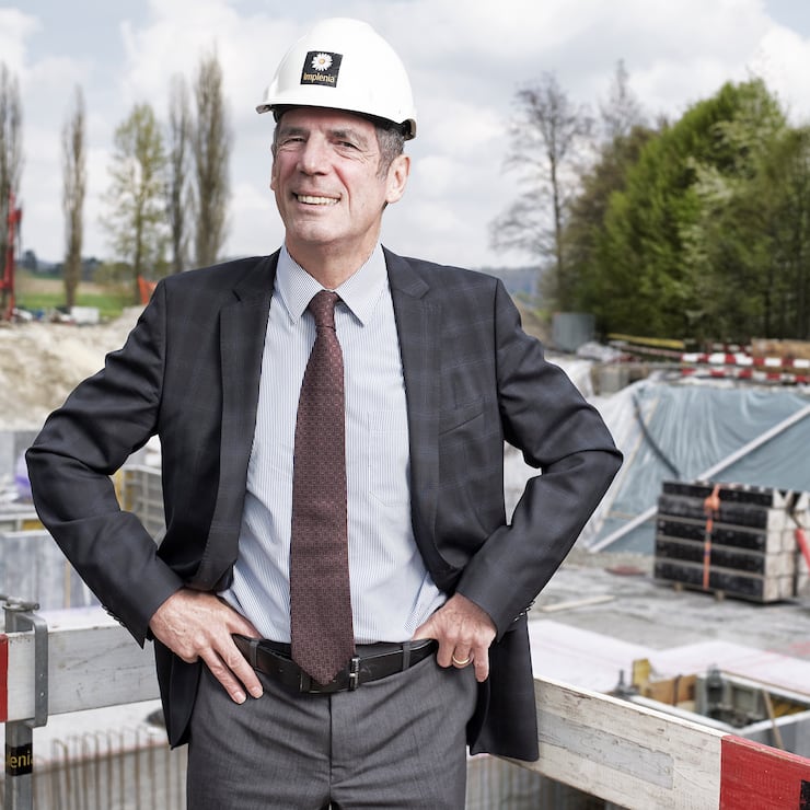 Anton Affentranger, CEO Implenia, aufgenommen am 18. Maerz 2012 auf der Baustelle Riedmuehlepark in Dietlikon. (KEYSTONE/Rene Ruis)