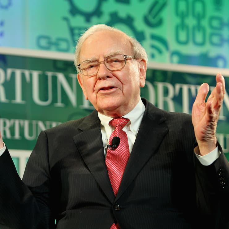 WASHINGTON, DC - OCTOBER 16:  Warren Buffett speaks onstage at the FORTUNE Most Powerful Women Summit on October 16, 2013 in Washington, DC.  (Photo by Paul Morigi/Getty Images for FORTUNE)