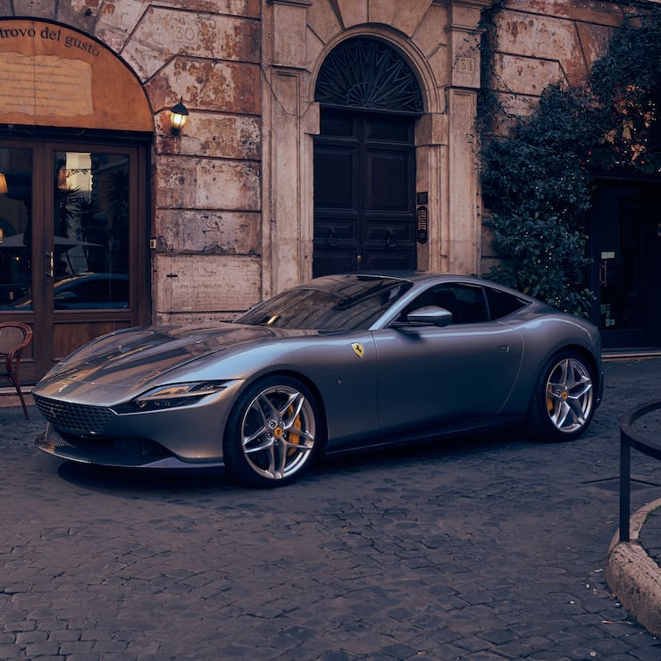 Auto Ferrari Roma
