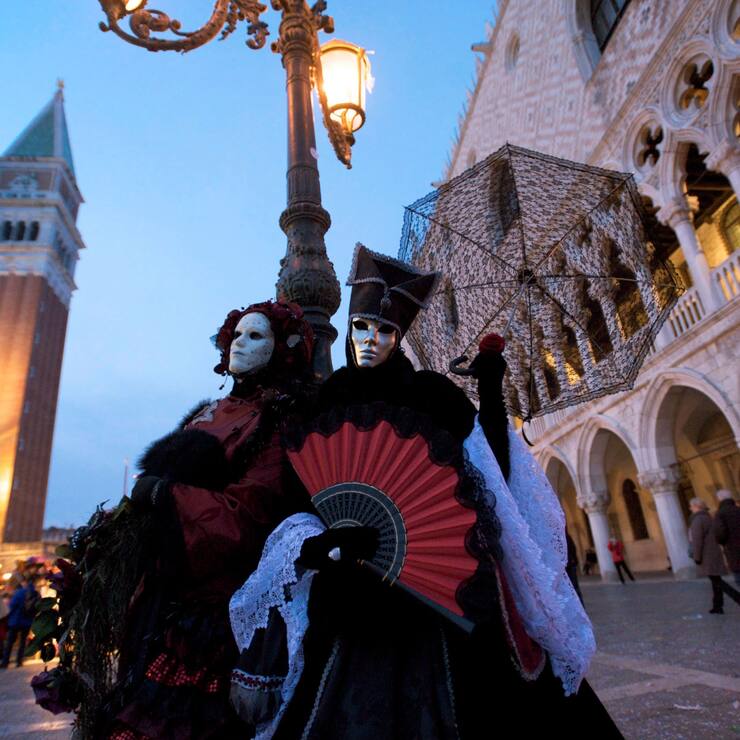 Italy, Venezia, Venice, listed as World Heritage by UNESCO, Piazza San Marco (St Mark's Square), Carnival  - (Bildtechnik: sRGB, 26.99 MByte vorhanden)