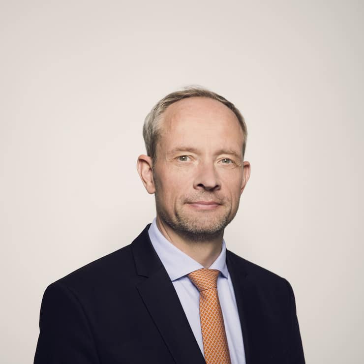 Stefan Risse ist beim Deutschen Value-Investor Acatis Kapitalmarktstratege. Sein Buch «Die Inflation kommt» erschien bereits im Sommer 2021, kurz vor der Teuerung.