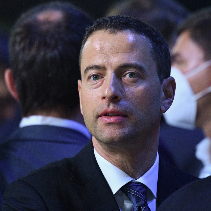 6565638 04.06.2021 Gary Nagle, a South African business executive, and the Glencore CEO-designate, is pictured before a plenary session during the Saint Petersburg International Economic Forum (SPIEF) at the ExpoForum Convention and Exhibition Centre, in St. Petersburg, Russia. Evgeny Biyatov / Sputnik