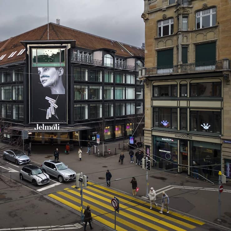 Eine Aussenaufnahme des Warenhaus Jelmoli an der Bahnhofstrasse in Zürich