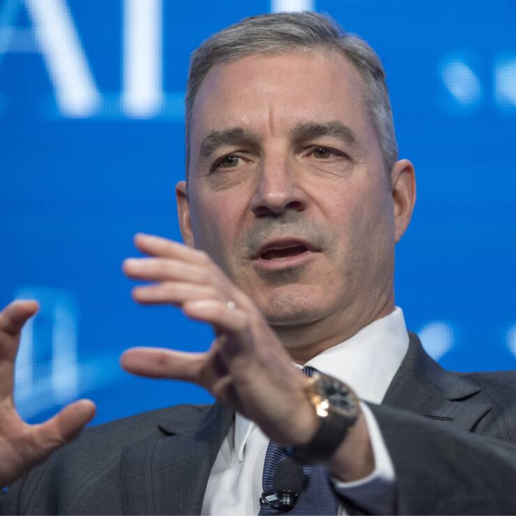 Daniel Loeb, chief executive officer of Third Point LLC, speaks during the Skybridge Alternatives (SALT) conference in Las Vegas, Nevada, U.S., on Thursday, May 18, 2017. The SALT Conference facilitates balanced discussions and debates on macro-economic trends, geo-political events and alternative investment opportunities for the year ahead. Photographer: David Paul Morris/Bloomberg
