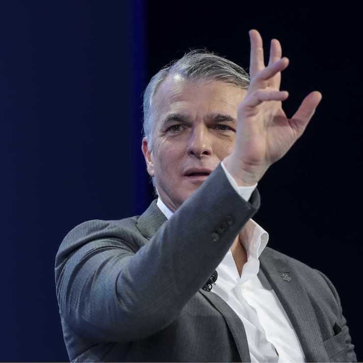 Sergio Ermotti, chief executive officer of UBS AG, gestures as he speaks during a panel session on day three of the World Economic Forum (WEF) in Davos, Switzerland, on Thursday, Jan. 24, 2019. World leaders, influential executives, bankers and policy makers attend the 49th annual meeting of the World Economic Forum in Davos from Jan. 22 - 25. Photographer: Jason Alden/Bloomberg