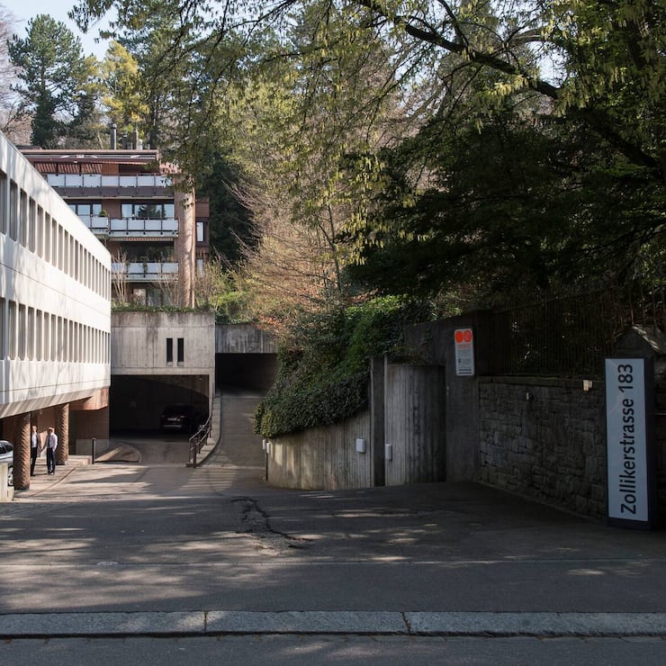 SCHWEIZ BANK GAZPROMBANK