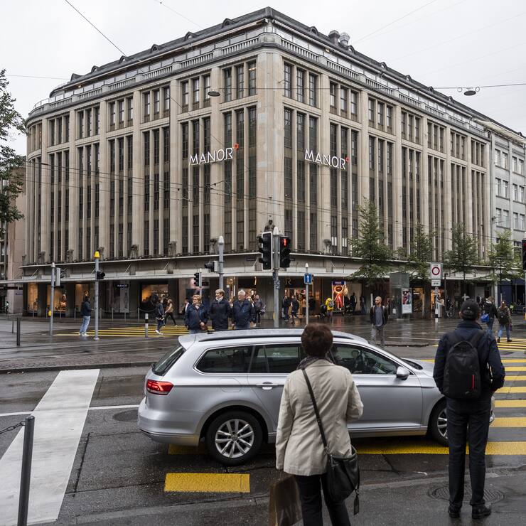 Das Warenhaus Manor, aufgenommen am Montag, 23. September 2019, an der Bahnhofstrasse in Zuerich. Manor verlaesst den Standort Ende Januar 2020. (KEYSTONE/Ennio Leanza)