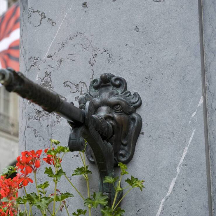 wasser_brunnen_ausschütten_dividenden