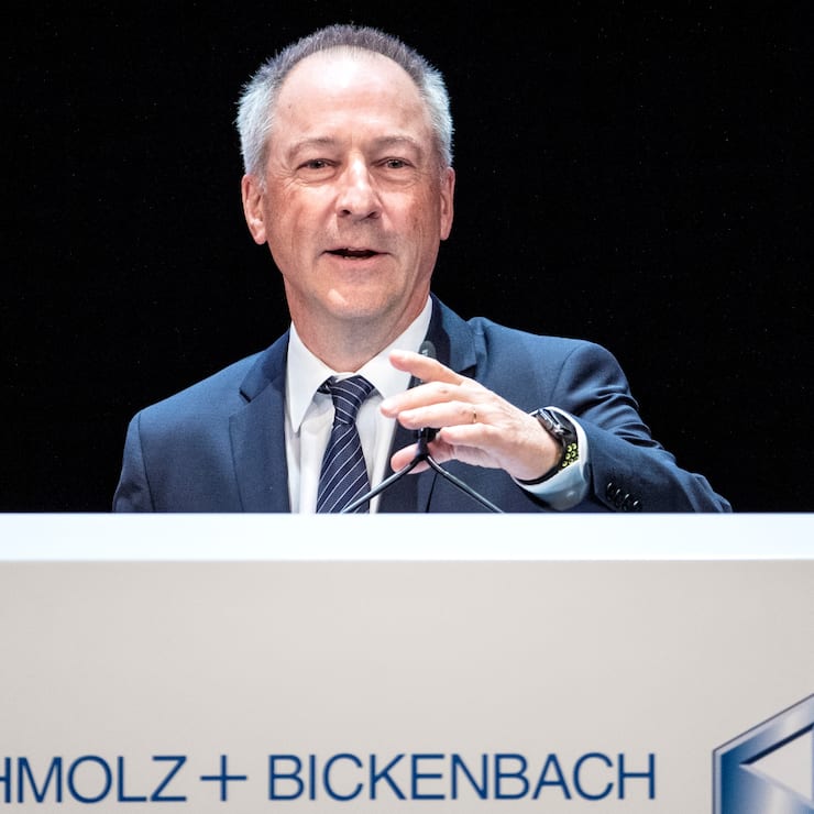 Jens Alder, neuer Verwaltungsratspraesident, spricht an der Generalversammlung von Schmolz und Bickenbach AG im KKL in Luzern am Dienstag, 30. April 2019. (KEYSTONE/Alexandra Wey)