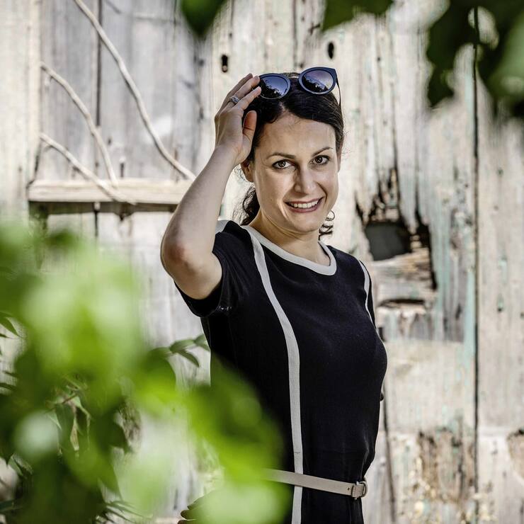 Dans le village Archanes en CrÃ¨te.Laura Meyer a Ã©tÃ© nommÃ©e nouvelle CEO d'Hotelplan Group. CrÃ¨te GrÃ¨ce, juin 2021. Â©Nicolas Righetti/Lundi13.ch