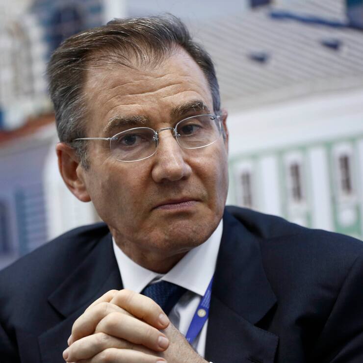 Ivan Glasenberg, billionaire and chief executive officer of Glencore Xstrata Plc, speaks during a panel session on day two of the St. Petersburg International Economic Forum 2016 (SPIEF) in Saint Petersburg, Russia, on Friday, June 17, 2016. The 20th anniversary St. Petersburg International Economic Forum which brings together heads of state and governments, political leaders, leading experts and global company executives runs from June 16-18. Photographer: Simon Dawson/Bloomberg