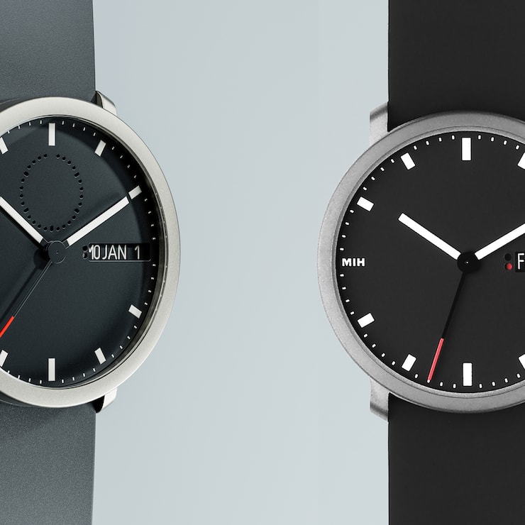 Die neue (links) und alte (rechts) Version der MIH-Uhr der Uhrmacher Ludwig Oechslin und Paul Gerber sowie Designer Christian Gafner.