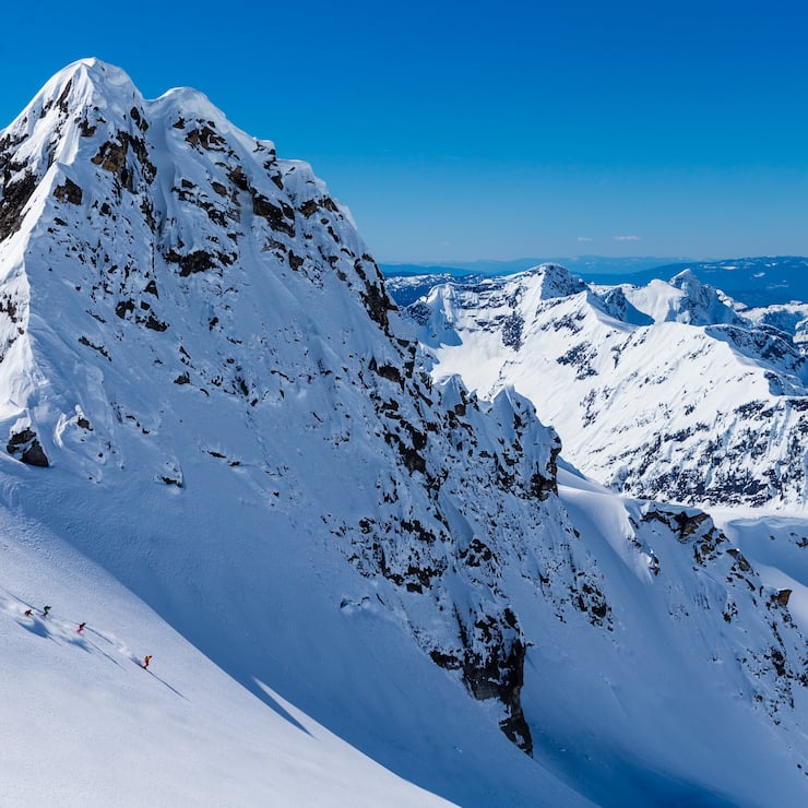 David Gheriani, Eric Poulin, Adam Ã, Tess Golling, Jess Leahey, Lindsay Craig heli skiing at Canadian Mountain Holidays