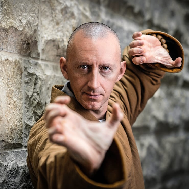 10.11.2019; ZÃ¼rich; BILANZ - Shaolin MoÌnch Shi Xing Mi; Shaolin MoÌnch Shi Xing Mi (Walter Gjergia) wÃ¤hrend seinem Workshop Meditations-Retreats (Ancient wisdom for the modern times) im Grand Hotel Dolder in ZÃ¼rich. Â© Valeriano Di Domenico