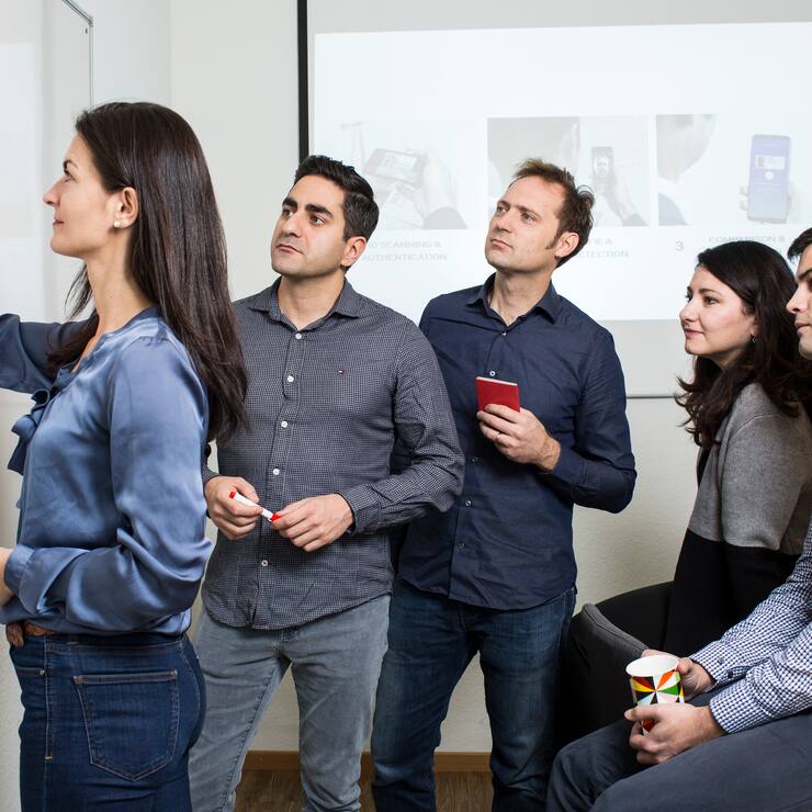 pxl vision, roxana porada, karim nemr, michael born, nevena shamoska, lucas sommer, in ihrem bÃ¼ro in zÃ¼rich-enge
