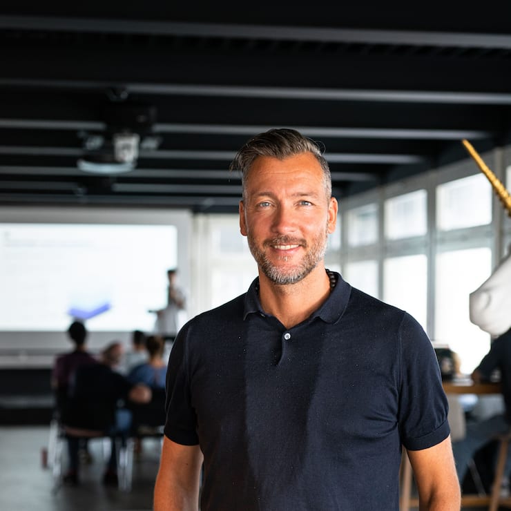 Mathias Ruch ist Mitgründer der Swiss Blockchain Fede­ration und CEO der auf Blockchain fokussierten Venture-Capital-Firma CV VC. Über 70 Beteiligungen im Crypto Valley fühlt er den Puls.