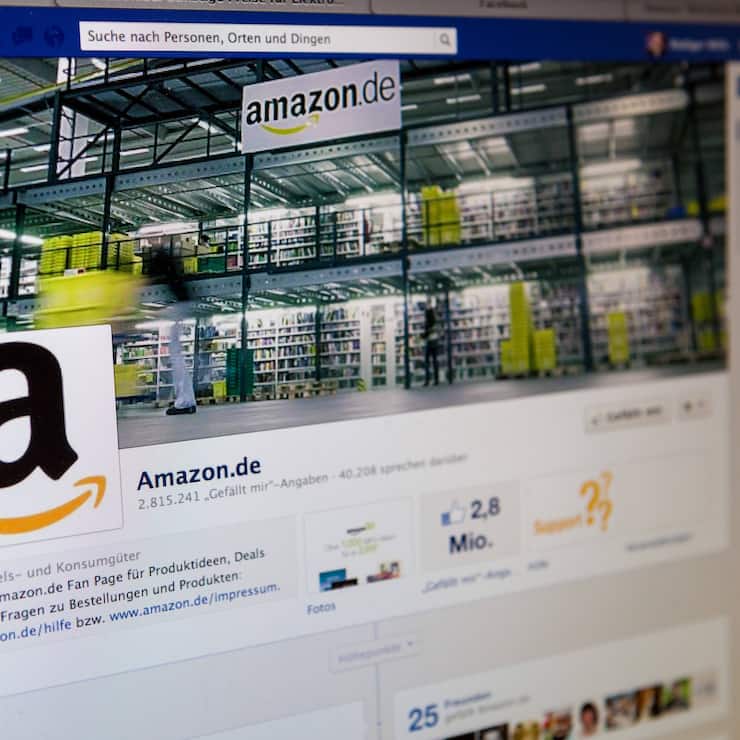 Nach einem Fernsehbericht über die Arbeitsbedingungen beim Internet Versandhaus Amazon kommt es zu Protesten (shitstorm) im Internet, insbesondere im Sozialen Netzwerk Facebook