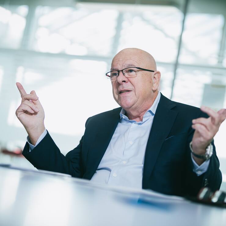Foto: Thomas Meier. Zug, 30.10.20. Interview mit Beat Hess, VRP LafargeHolcim.