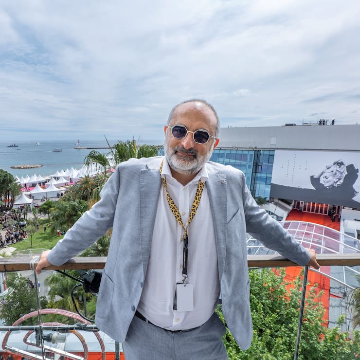 Giona Nazzaro in Cannes, wo er Filmproduzenten, Regisseure und Stars trifft für sein Festival in Locarno.
