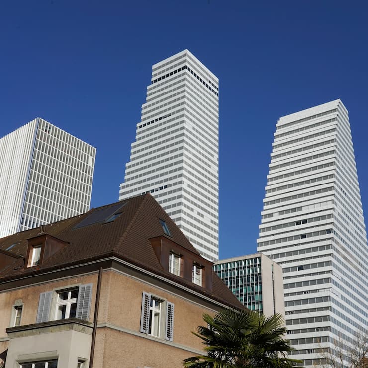 Am Roche-Konzernsitz in Basel.