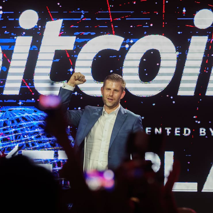 Eric Trump an der Bitcoin Asia Konferenz 2025 in Hong Kong.