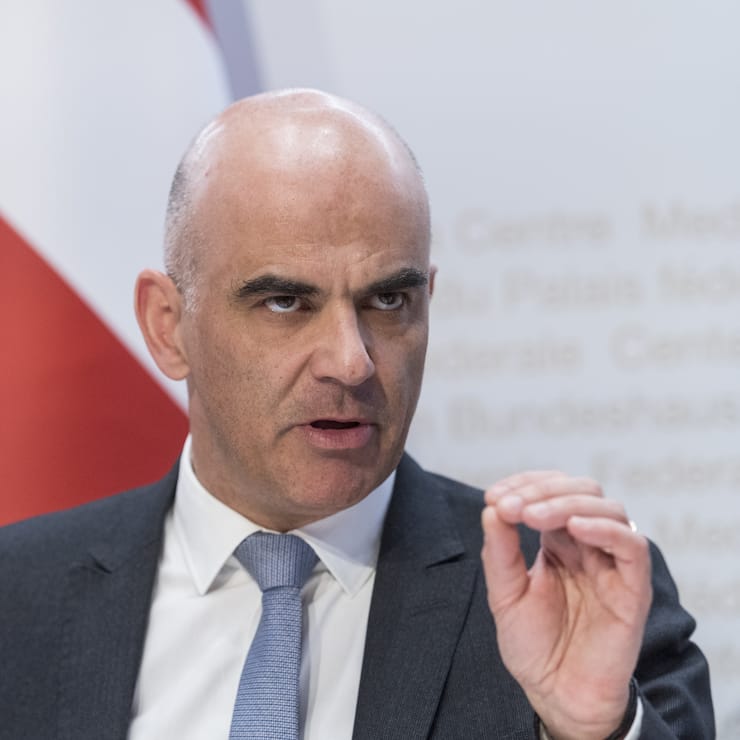 Swiss Federal councillor Alain Berset briefs the media about the latest measures to fight the Covid-19 Coronavirus pandemic, on Friday, March 13, 2020 in Bern, Switzerland. (KEYSTONE/Alessandro della Valle)