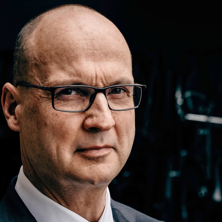 new York,Frankfurt, BErnStefan Walter ist ein Weltmann der ­Bankenregulierung.