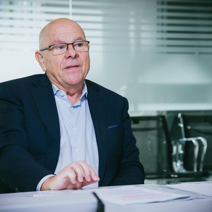 Foto: Thomas Meier. Zug, 30.10.20. Interview mit Beat Hess, VRP LafargeHolcim.