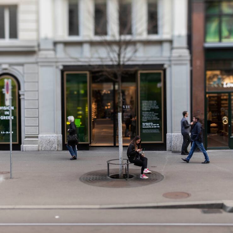 Bahnhofstrasse Zuerich, Franz Karl Weber Haus , Loewenapotheke
